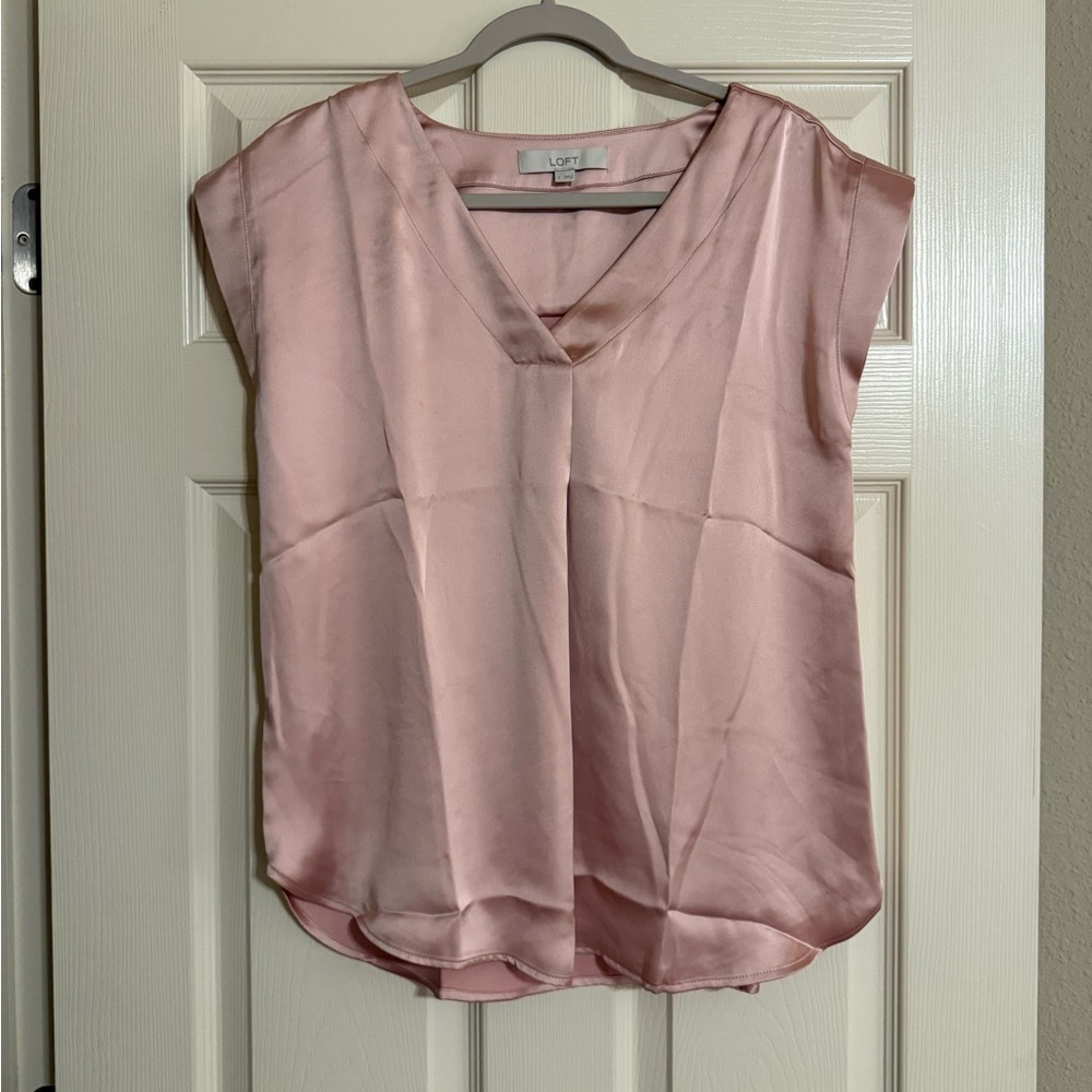 LOFT Blush Satin V-Neck Sleeveless Shell